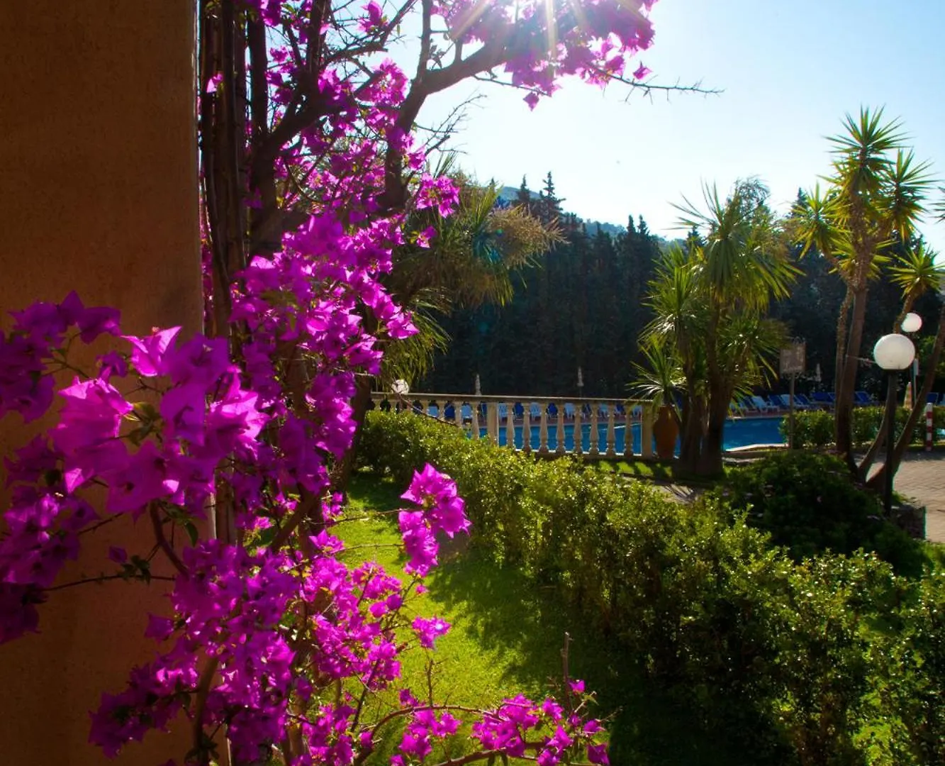 Aparthotel Residence Pian Dei Boschi Pietra Ligure