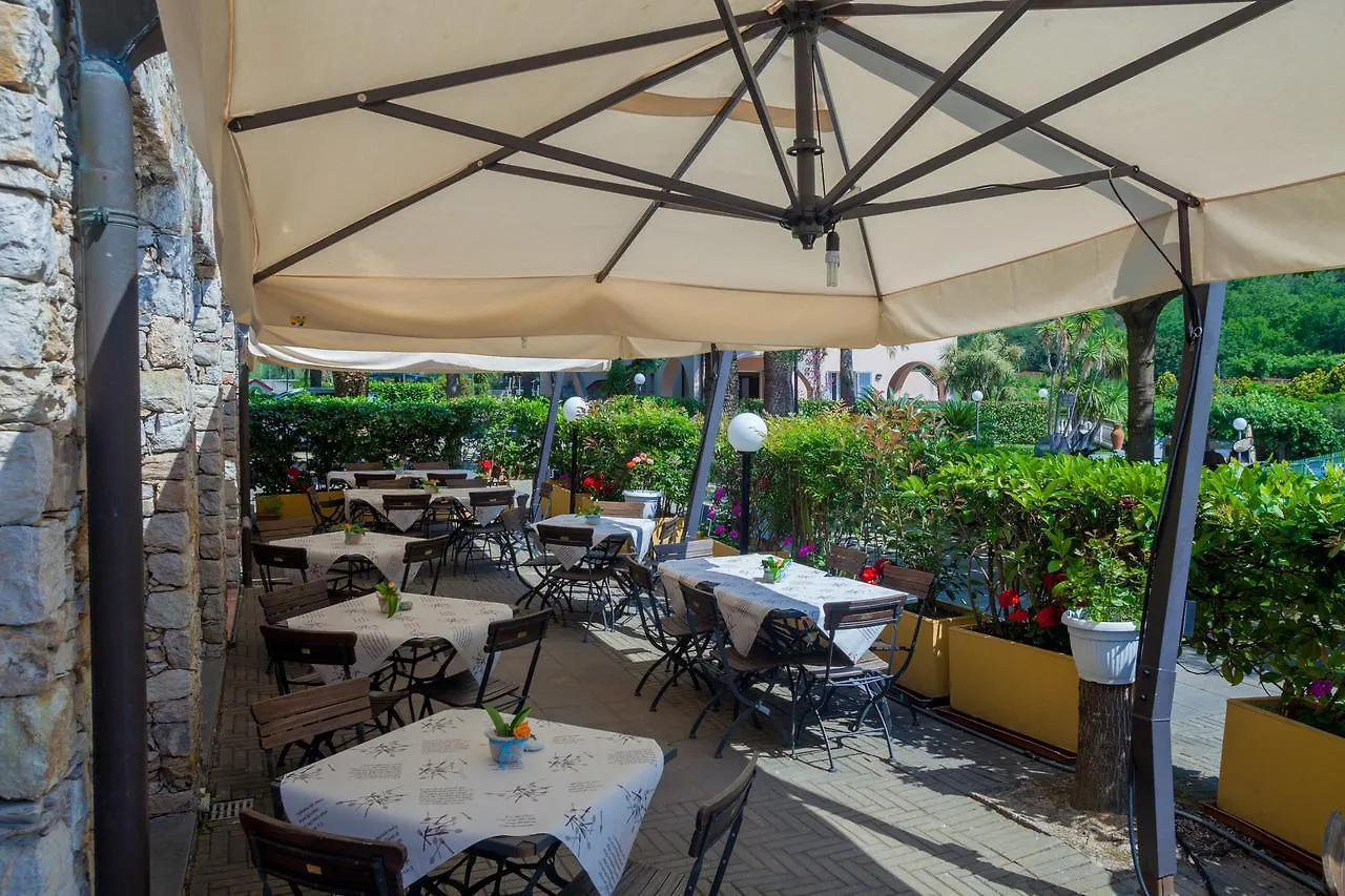 Residence Pian Dei Boschi Pietra Ligure 3*,